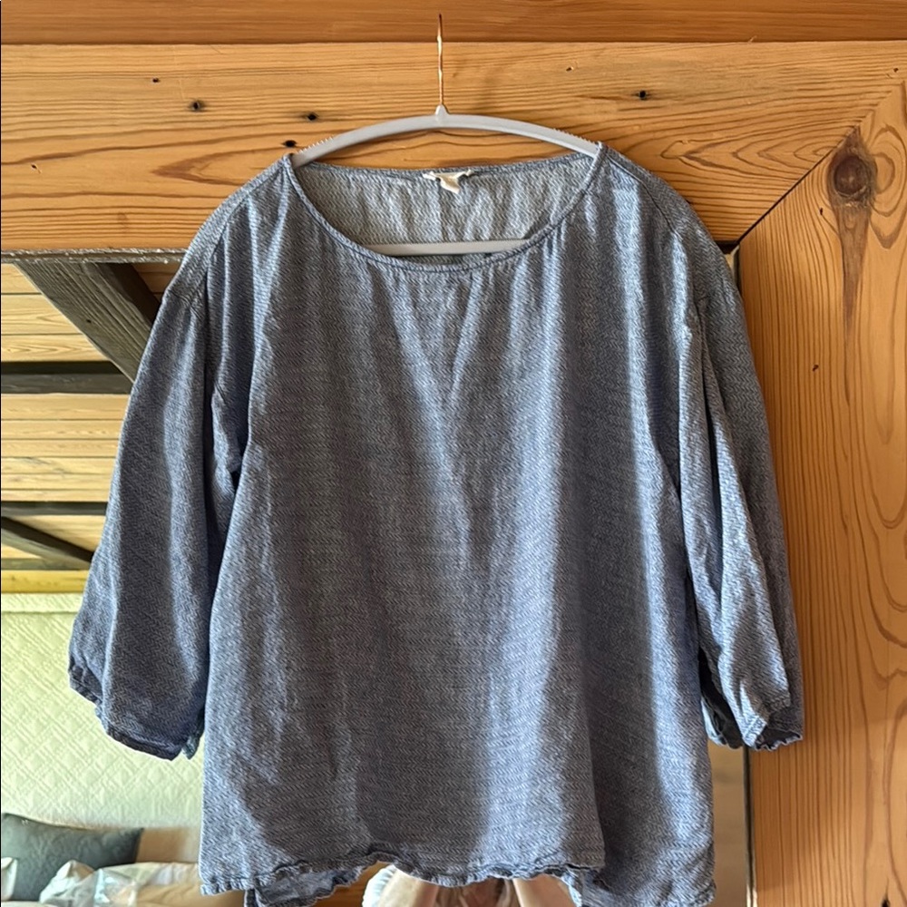Free ship! Eileen fisher organic linen top - subtle blue herringbone pattern